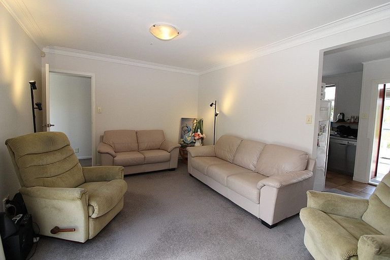 Photo of property in 88 Glendale Road, Glen Eden, Auckland, 0602