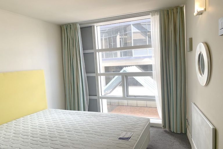 Photo of property in St Pauls Apartments, 67/43u Mulgrave Street, Thorndon, Wellington, 6011