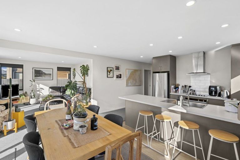 Photo of property in 5 Mount Creighton Crescent, Wanaka, 9305