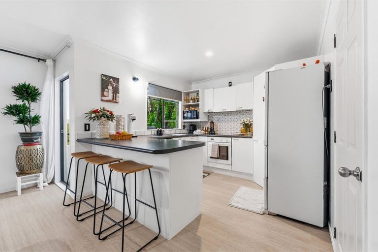 Photo of property in 56 Garton Drive, Massey, Auckland, 0614