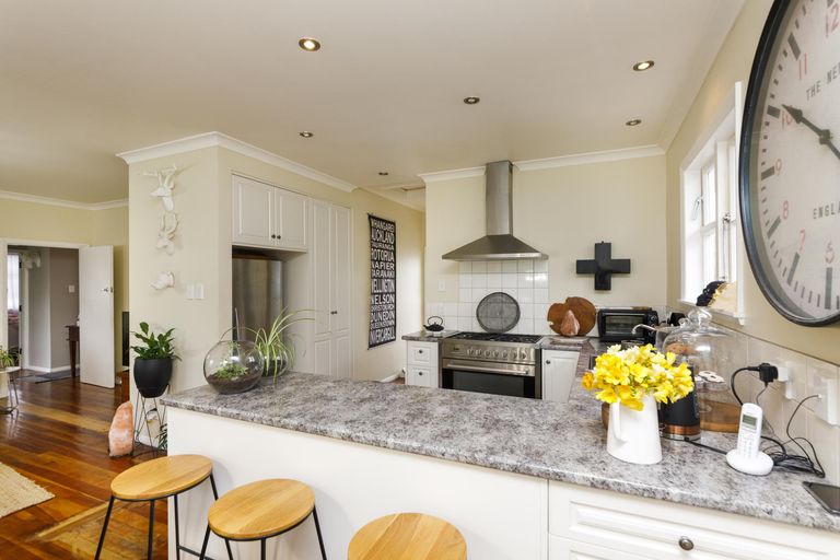 Photo of property in 643 Ferguson Street, Terrace End, Palmerston North, 4410