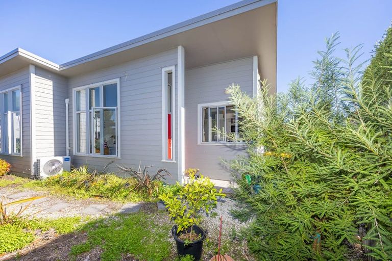 Photo of property in 37d Jones Crescent, Melville, Hamilton, 3206