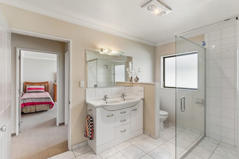 Photo of property in 2 Cadastral Court, Paraparaumu, 5032