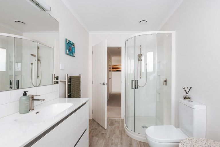 Photo of property in 39 Flounder Drive, Omokoroa, 3114