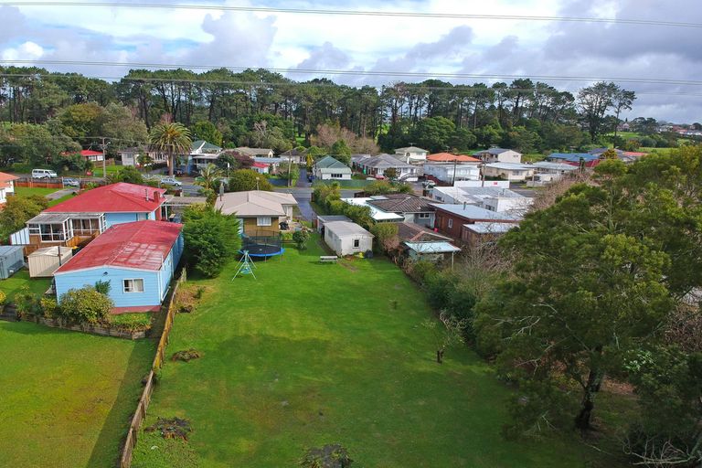 Photo of property in 120 Portage Road, New Lynn, Auckland, 0600