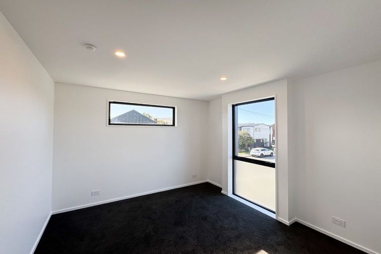 Photo of property in 12 Roxburgh Street, Sydenham, Christchurch, 8023