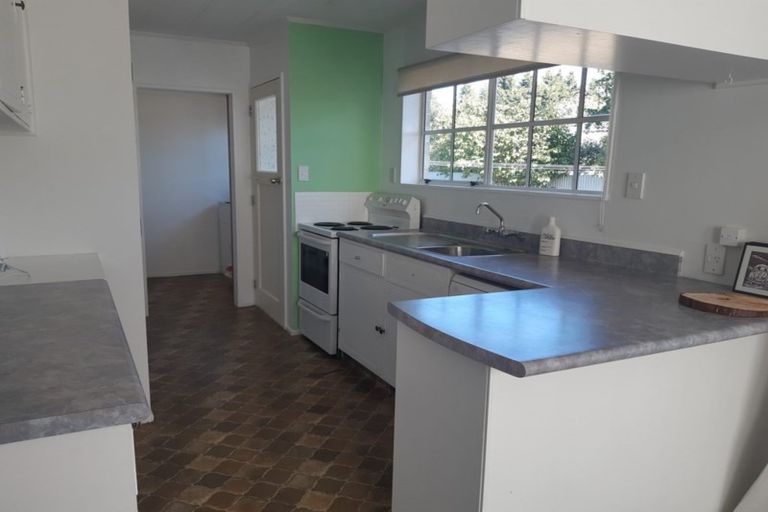 Photo of property in 14 Papawai Road, Greytown, 5712