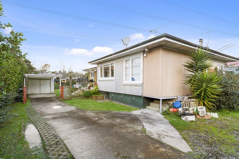 Photo of property in 120 Portage Road, New Lynn, Auckland, 0600