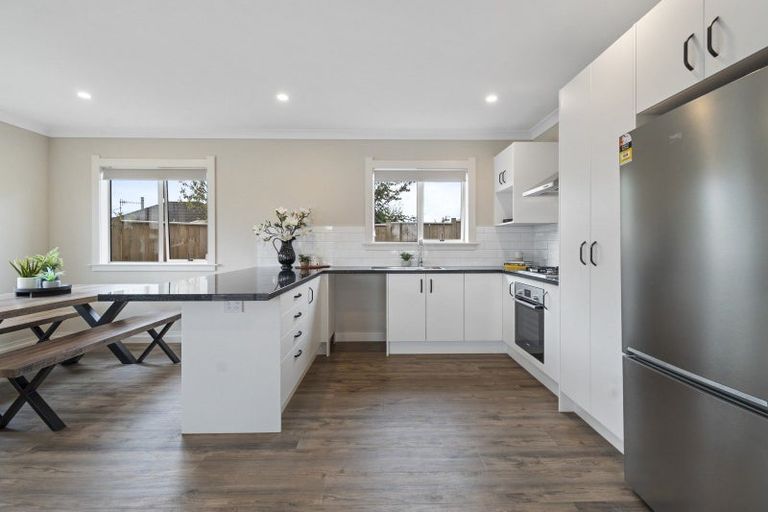 Photo of property in 66 Bridge Street, Bulls, 4818