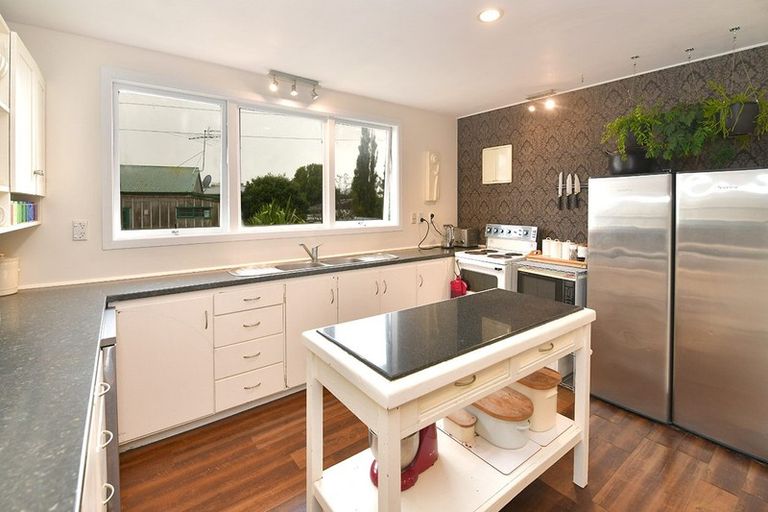 Photo of property in 1/108 Parkhurst Road, Parakai, 0830
