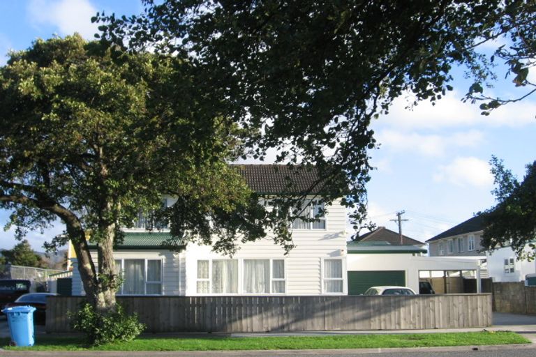 Photo of property in 4 Tocker Street, Taita, Lower Hutt, 5011