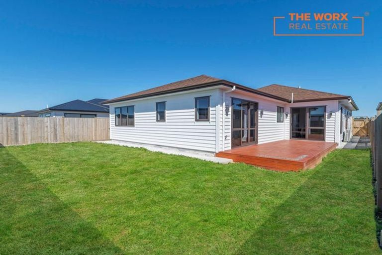 Photo of property in 55 Clarks Beach Road, Clarks Beach, 2122