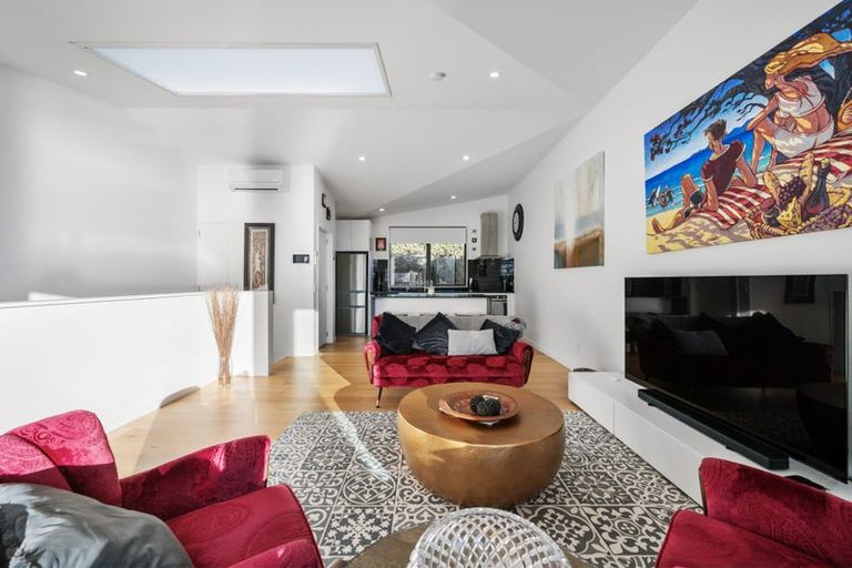 Photo of property in 18u1 Oriental Terrace, Oriental Bay, Wellington, 6011
