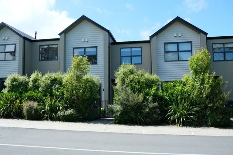 Photo of property in 50 Pateke Drive, Kenepuru, Porirua, 5022