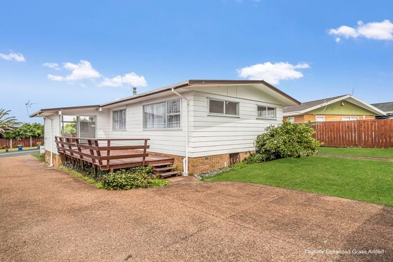 Photo of property in 28 Eyre Street, Henderson, Auckland, 0612