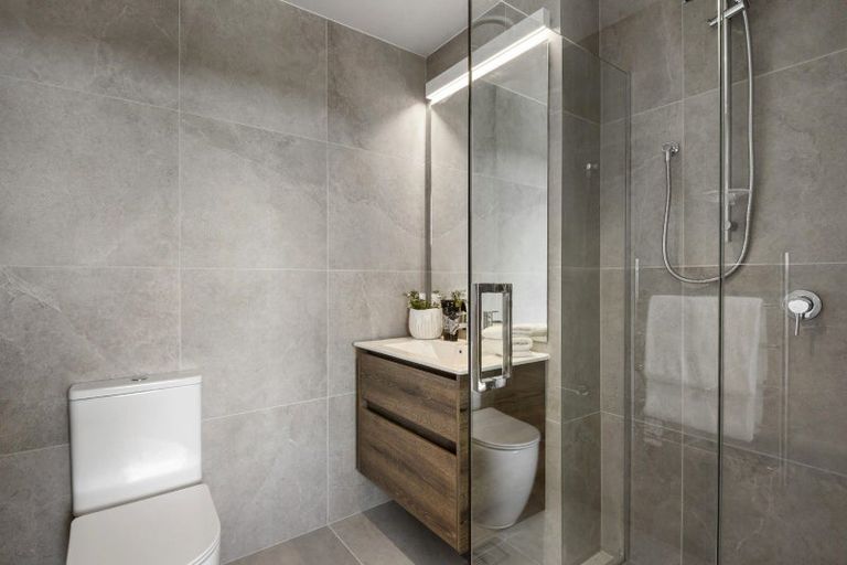 Photo of property in 9a Windlass Street, Long Bay, Auckland, 0630