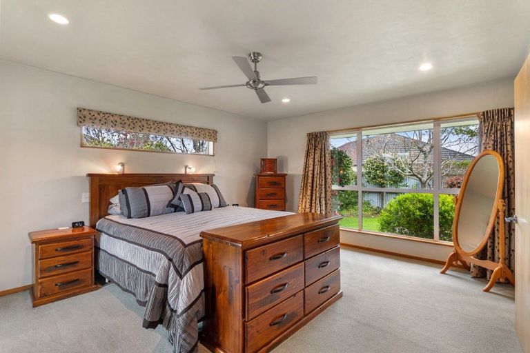 Photo of property in 33 Oakden Drive, Darfield, 7510