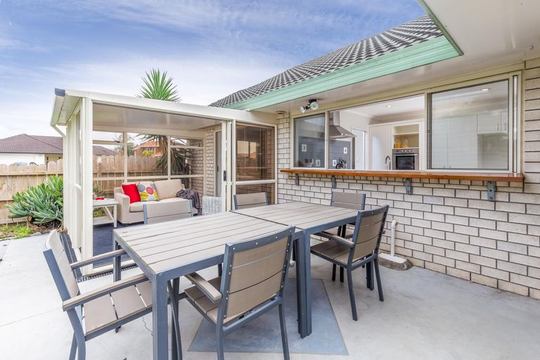 Photo of property in 12 Faldo Drive, Golflands, Auckland, 2013