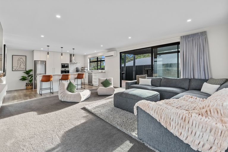 Photo of property in 64 Heathfield Drive, Mosgiel, 9024