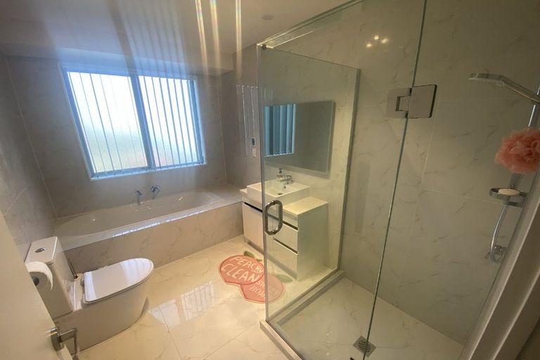 Photo of property in 1 Leatherwood Road, Takanini, 2110