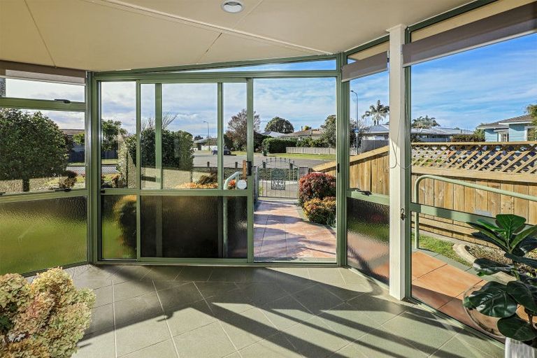 Photo of property in 9 King Street, Taradale, Napier, 4112