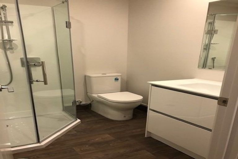 Photo of property in 4/9 Marlene Avenue, Te Atatu South, Auckland, 0610