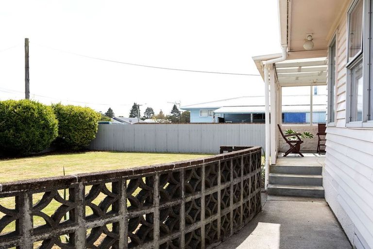 Photo of property in 11 Standish Street, Inglewood, 4330