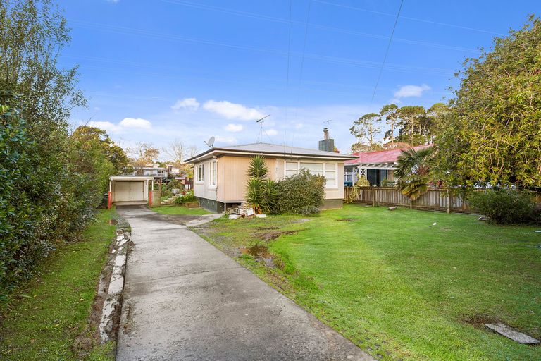 Photo of property in 120 Portage Road, New Lynn, Auckland, 0600