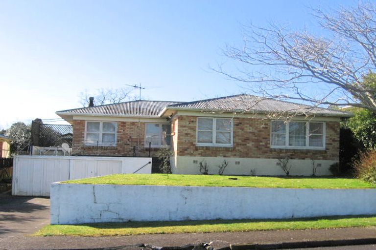Photo of property in 35 Halberg Street, Papakura, 2110