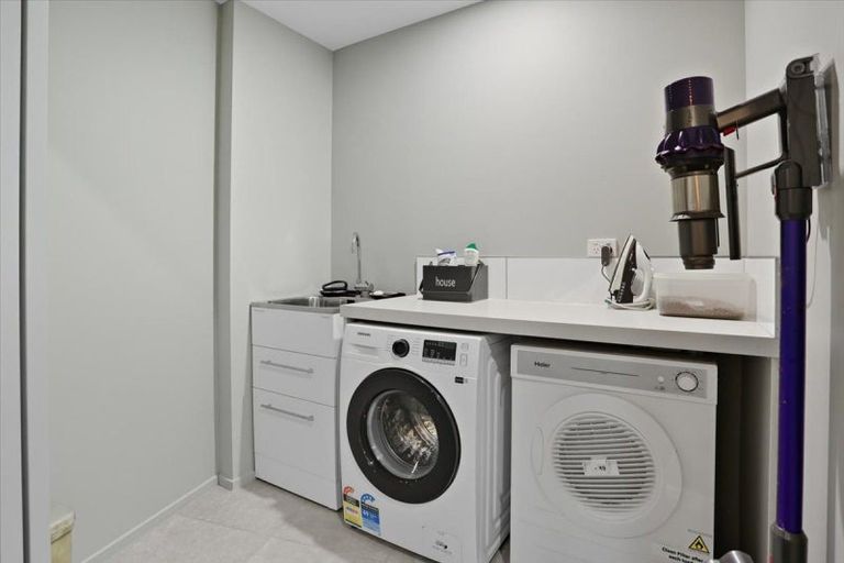 Photo of property in 21c Bradley Avenue, Pyes Pa, Tauranga, 3112