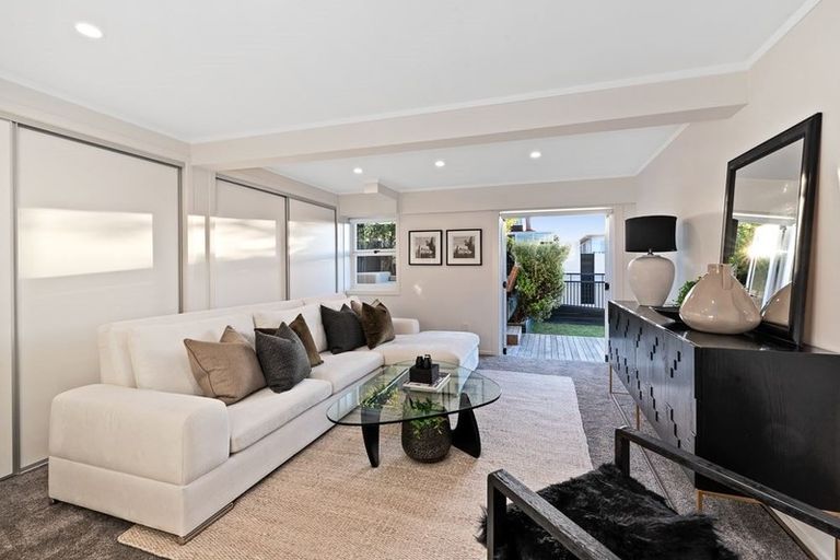 Photo of property in 131 Churchill Road, Rothesay Bay, Auckland, 0630