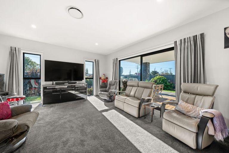 Photo of property in 27 Chamberlain Road, Masterton, 5888