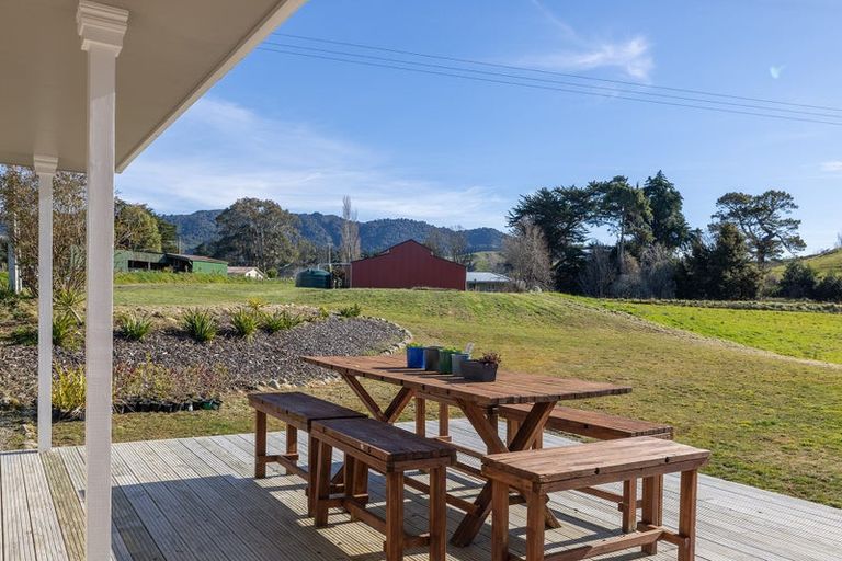 Photo of property in 4 North Road, Mauriceville, Masterton, 5882