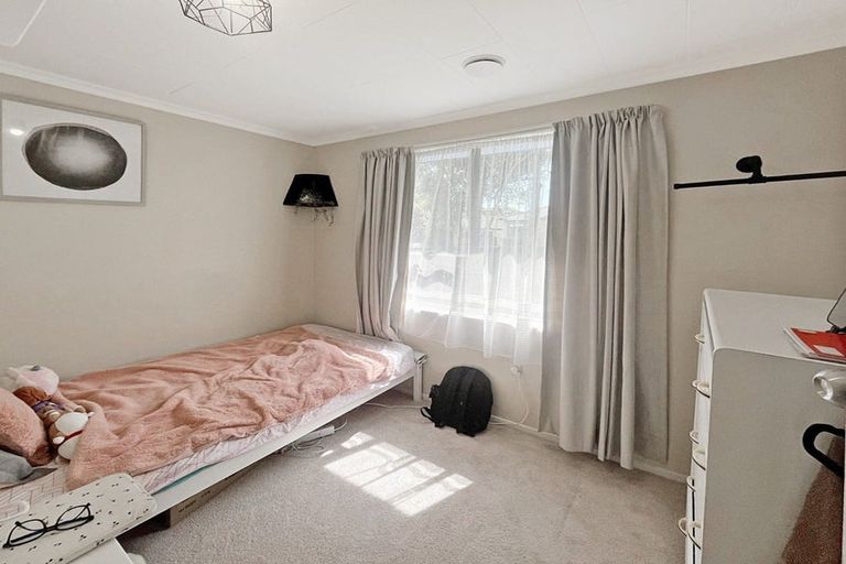 Photo of property in 2 Alaska Court, Awapuni, Palmerston North, 4412