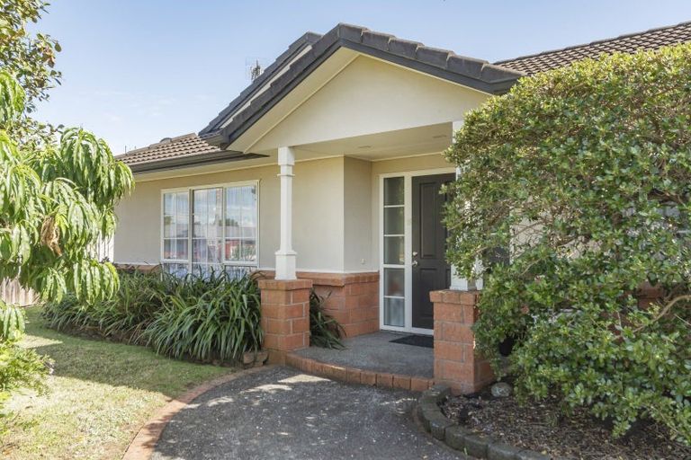 Photo of property in 13 Moss Crescent, Takanini, 2112
