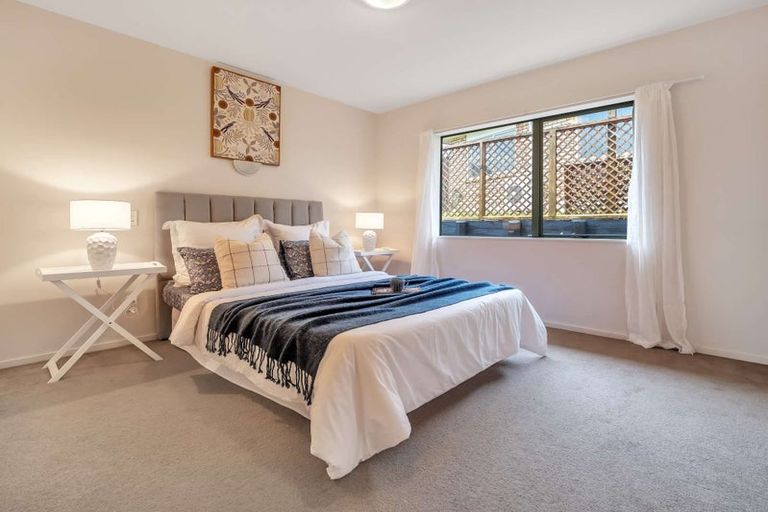Photo of property in 6a Reynolds Road, Pukekohe, 2120