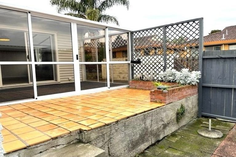 Photo of property in 9 Menary Street, Papakura, 2110