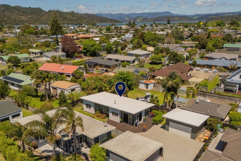 Photo of property in 20b Cholmondeley Crescent, Whitianga, 3510