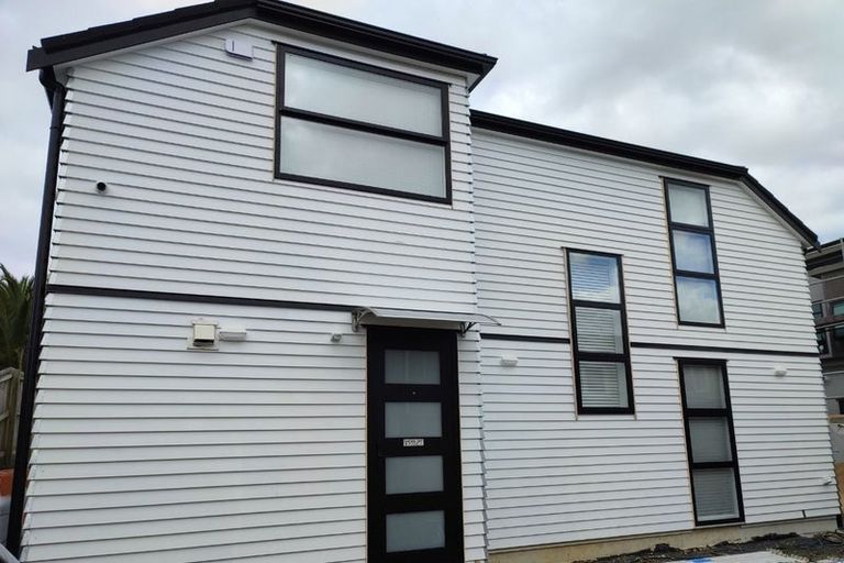 Photo of property in 111b Colwill Road, Massey, Auckland, 0614