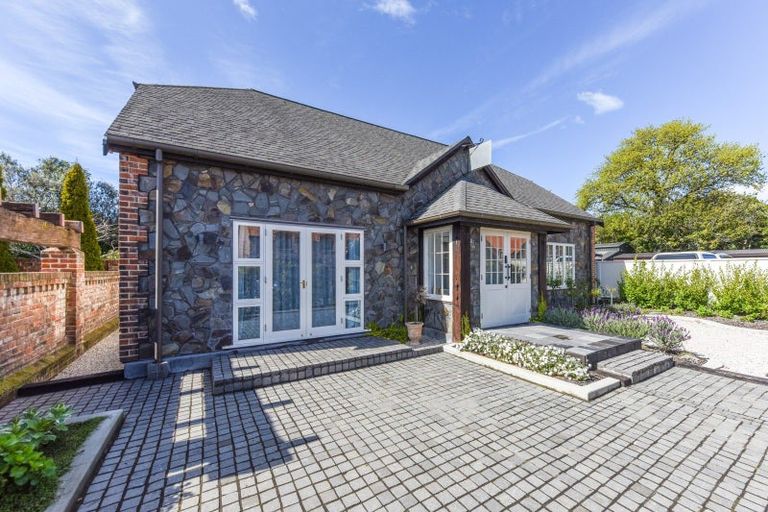 Photo of property in 17 Quiet Woman Way, Monaco, Nelson, 7011