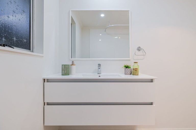 Photo of property in 15 Kaimanawa Street, Kelvin Grove, Palmerston North, 4414