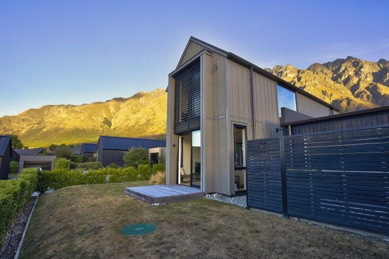 Photo of property in 6 Mckenzies Shute, Jacks Point, Queenstown, 9371