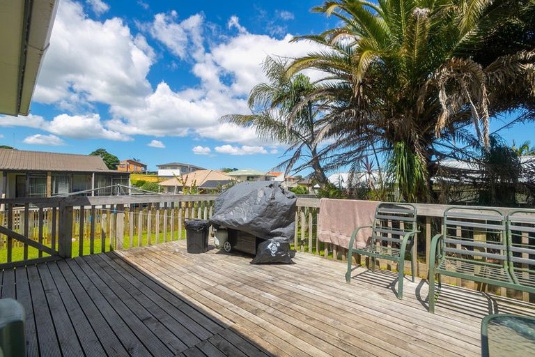 Photo of property in 187 Finlayson Avenue, Clendon Park, Auckland, 2103