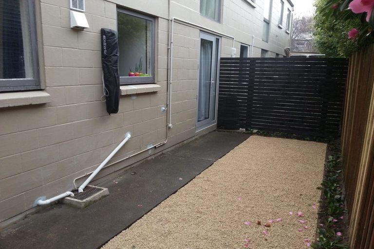 Photo of property in 1/137 Holly Road, St Albans, Christchurch, 8014