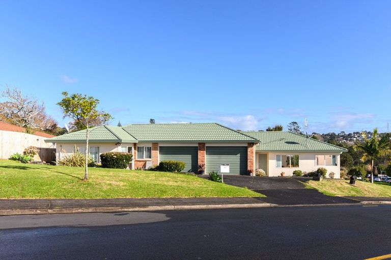 Photo of property in 60 Hewlett Road, Massey, Auckland, 0614