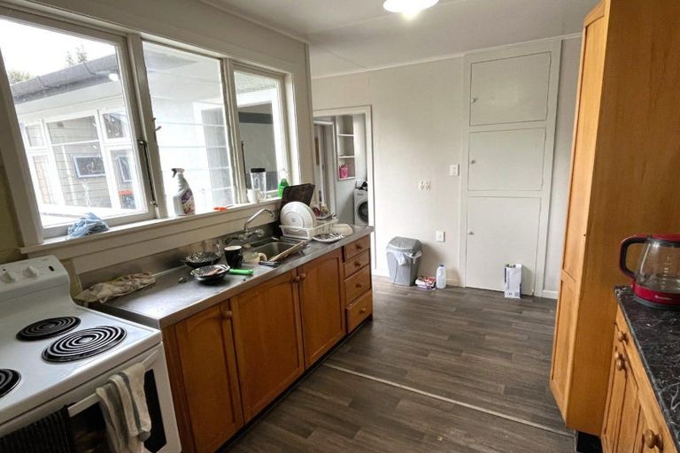 Photo of property in 35 Ranfurly Street, Hokowhitu, Palmerston North, 4410