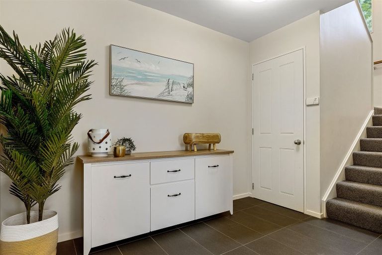 Photo of property in 79 Fifield Terrace, Waltham, Christchurch, 8023