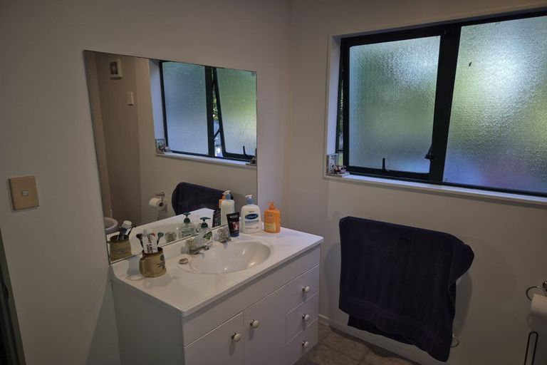 Photo of property in 56a Taikata Road, Te Atatu Peninsula, Auckland, 0610