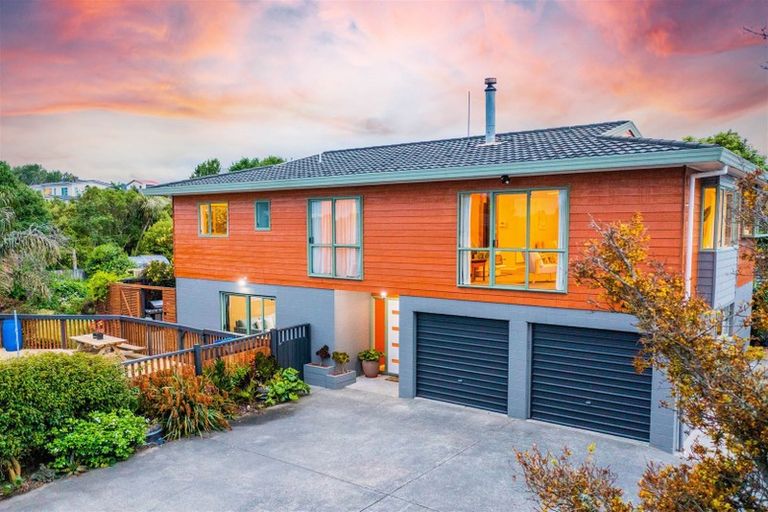 Photo of property in 191 Mazengarb Road, Paraparaumu, 5032