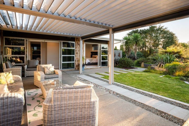 Photo of property in 140 Saint James Drive, Huntington, Hamilton, 3210